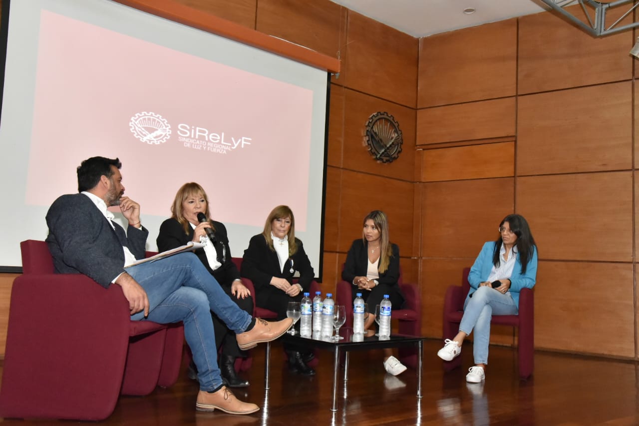 “Nosotras también estuvimos”: proyección documentar y charla junto a las enfermeras del la Guerra de Malvinas.